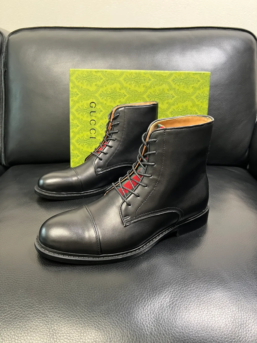 Men's shoes 💰900 Gucci High-quality top crafts Gucci Leather shoes and boots high-top series counter synchronization Original factory configuration, original cowhide imported from Italy, imported water-dyed cow lining, soles: original factory special supply original sole super comfortable, original factory and single goods High quality, welcome to compare and synchronization at the counter, code number 39-44 (customized 45)